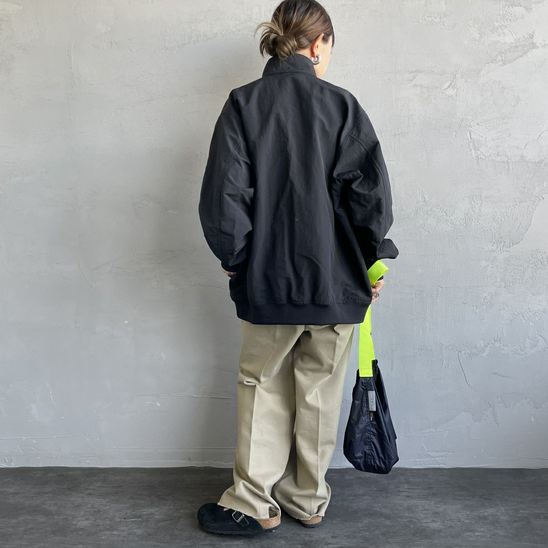 FRED PERRY [フレッドペリー] 別注 ナイロンブレンサムジャケット [FPM-25A-007JF] BLK/SHADED &&モデル身長：150cm 着用サイズ：10&&