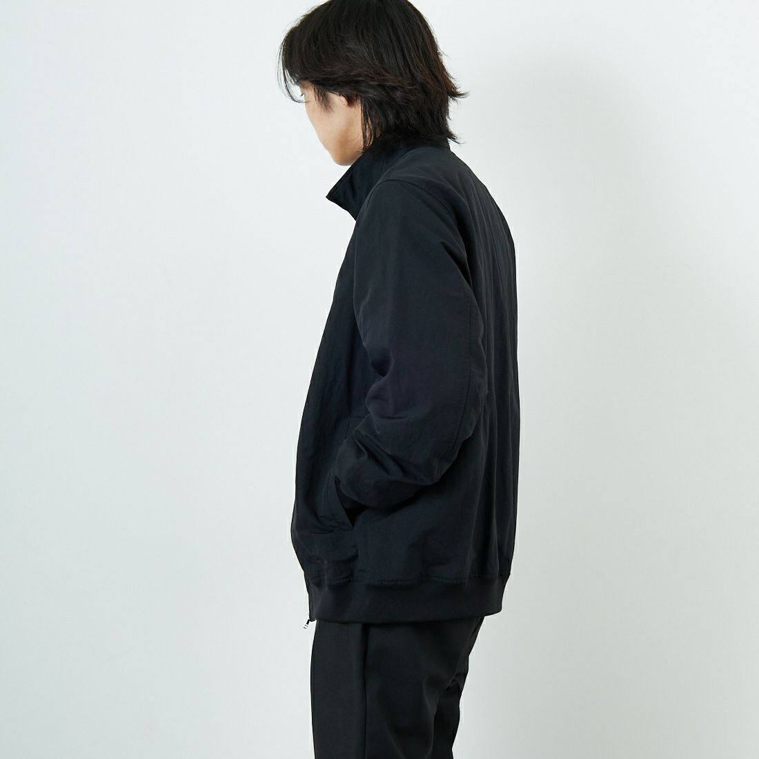 FRED PERRY [フレッドペリー] 別注 ナイロンブレンサムジャケット [FPM-25A-007JF] BLK/SHADED &&モデル身長：179cm 着用サイズ：14&&
