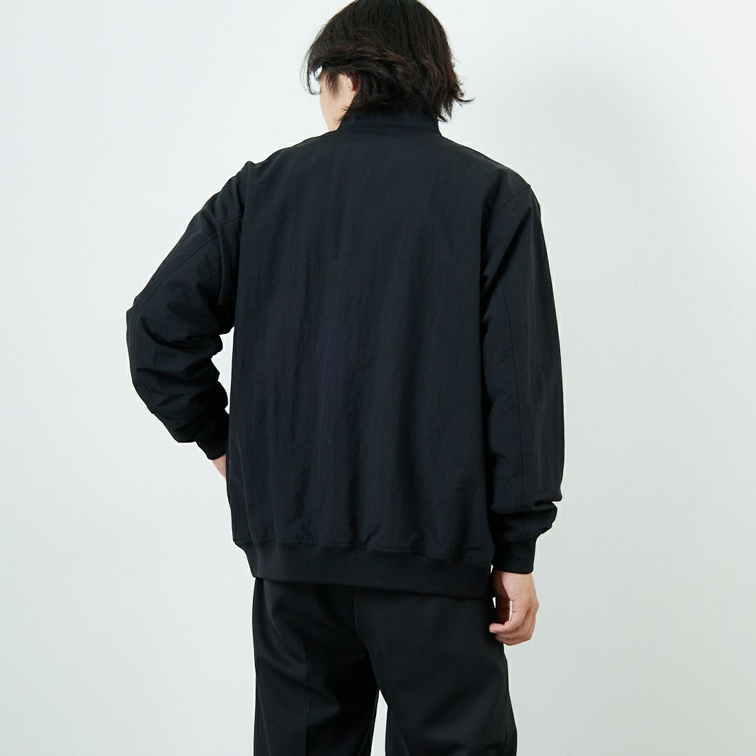 FRED PERRY [フレッドペリー] 別注 ナイロンブレンサムジャケット [FPM-25A-007JF] BLK/SHADED &&モデル身長：179cm 着用サイズ：14&&