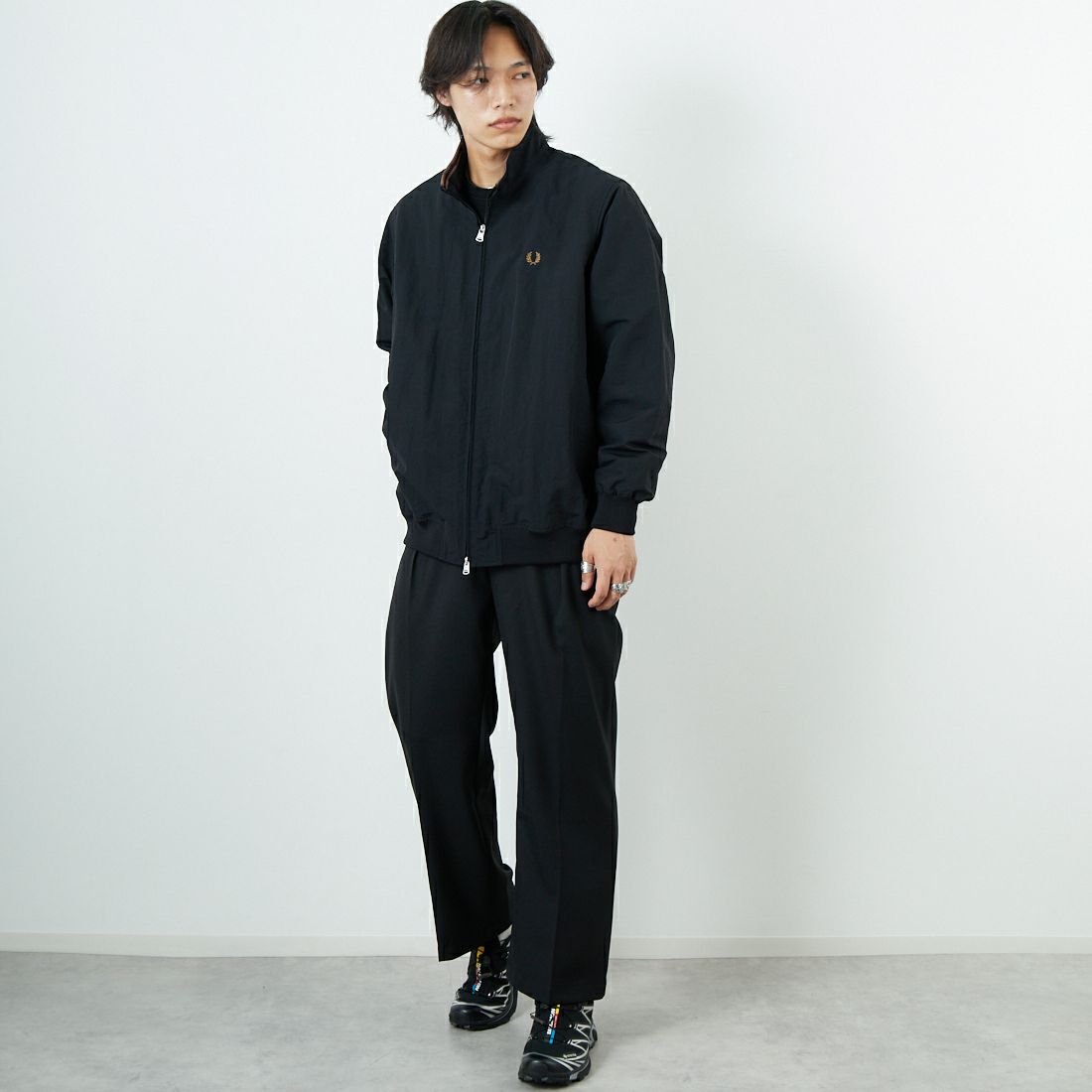 FRED PERRY [フレッドペリー] 別注 ナイロンブレンサムジャケット [FPM-25A-007JF] BLK/SHADED &&モデル身長：179cm 着用サイズ：14&&