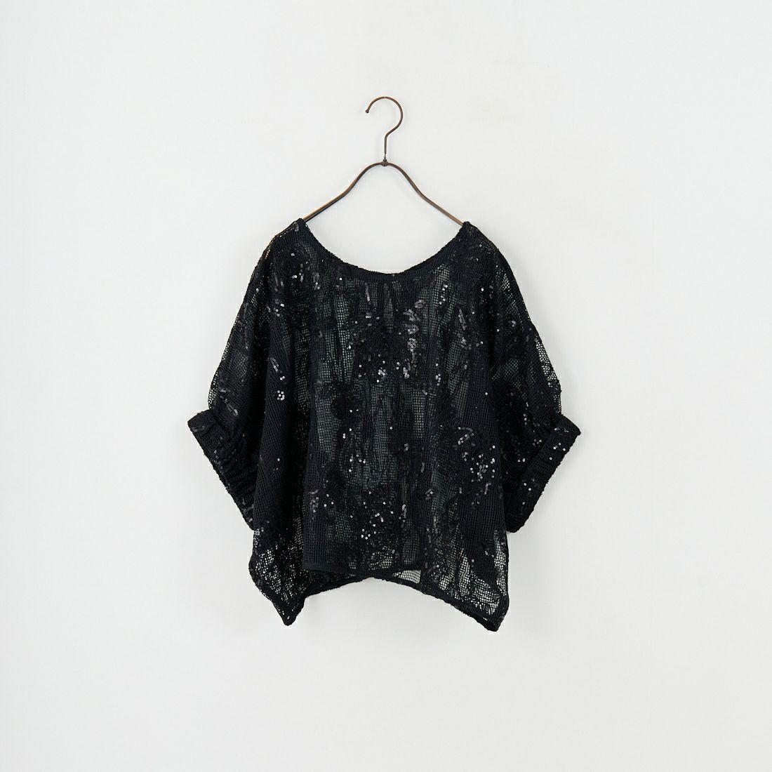 19 BLACK