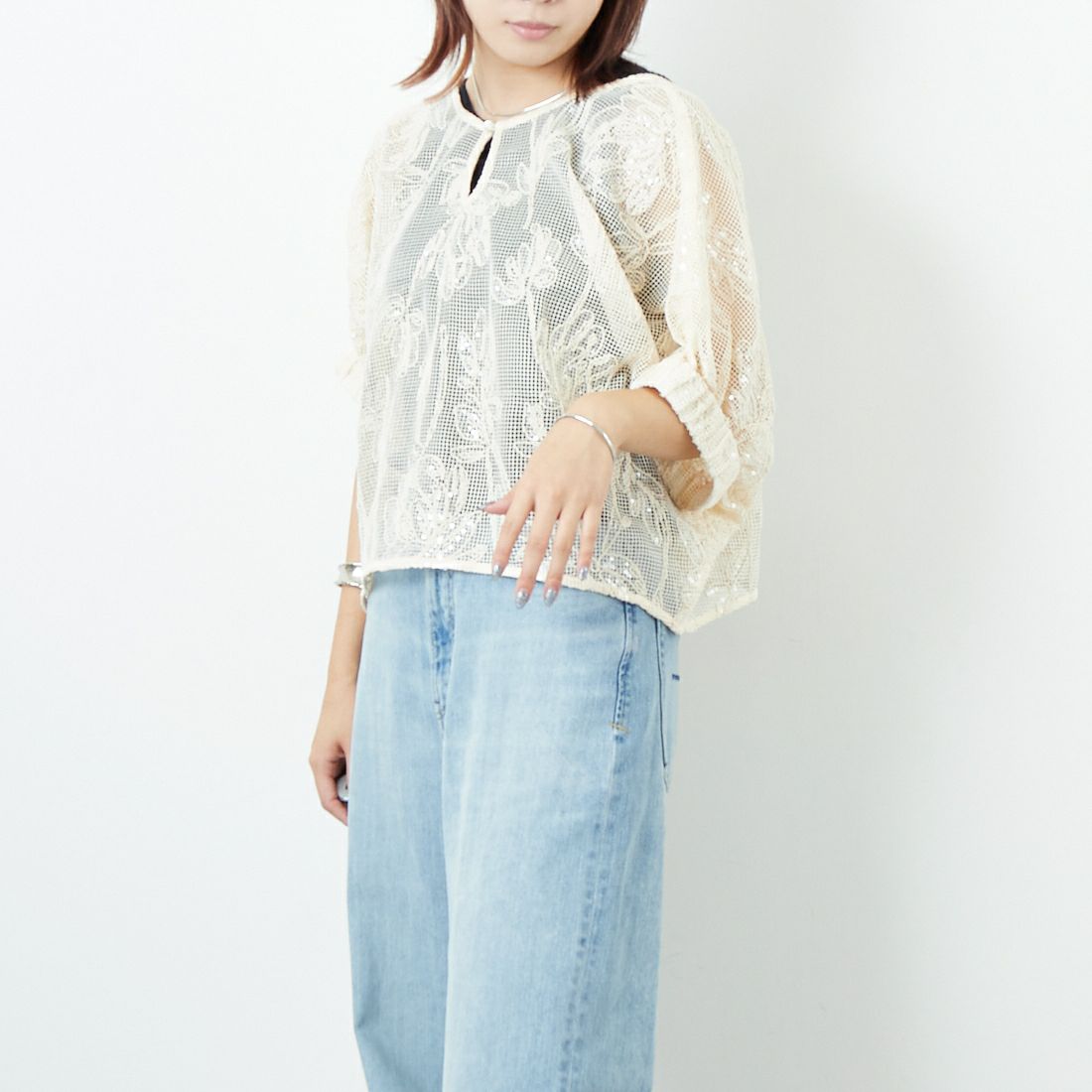 TORRAZZO DONNA [トラッゾドンナ] ボタニカルスパンコール ドルマンブラウス [6260-375] 09 IVORY &&モデル身長：167cm 着用サイズ：F&&