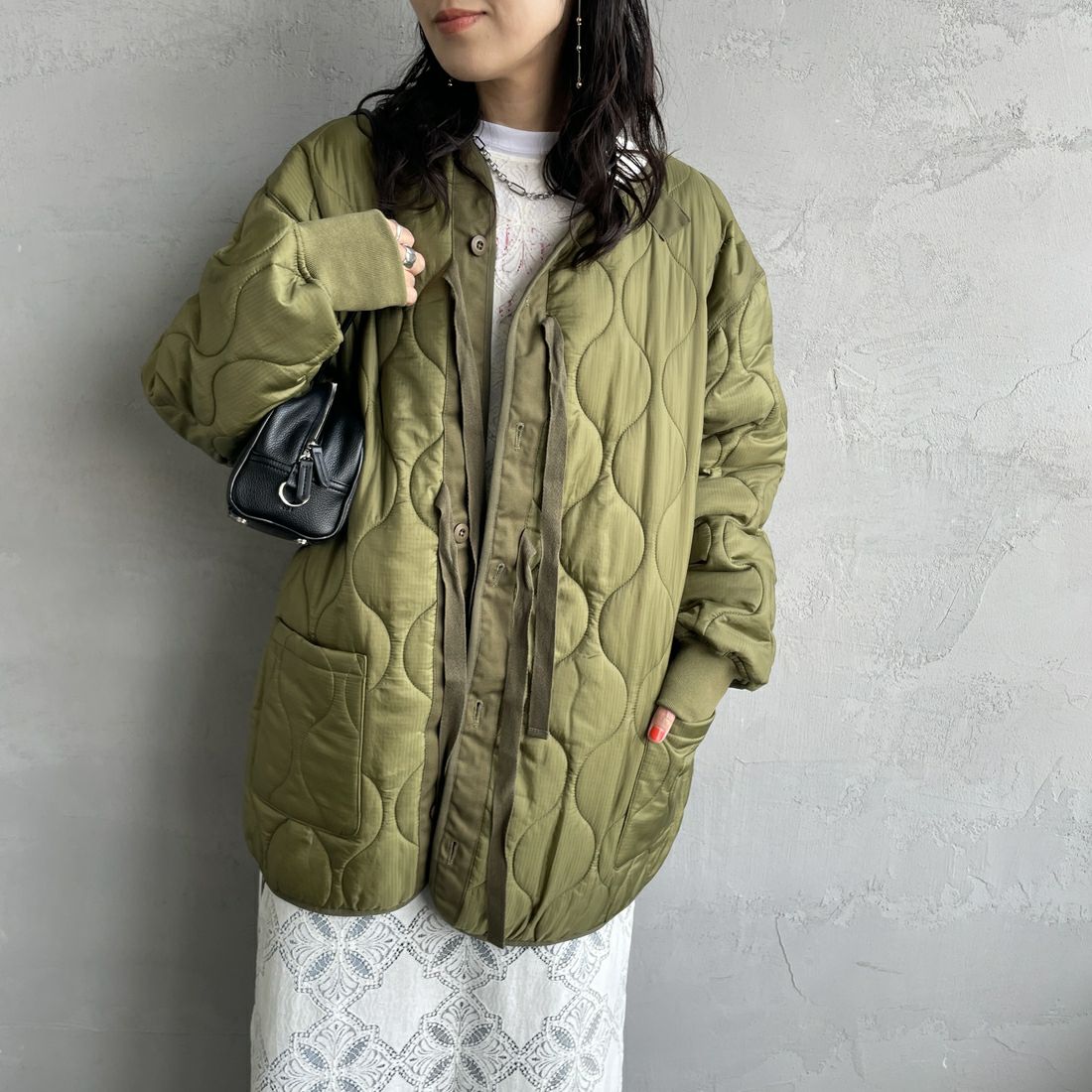 MILITARY [ミリタリー] 別注 M-65 キルティングライナージャケット [T-25789001-JF] KHAKI &&モデル身長：160cm 着用サイズ：M&&