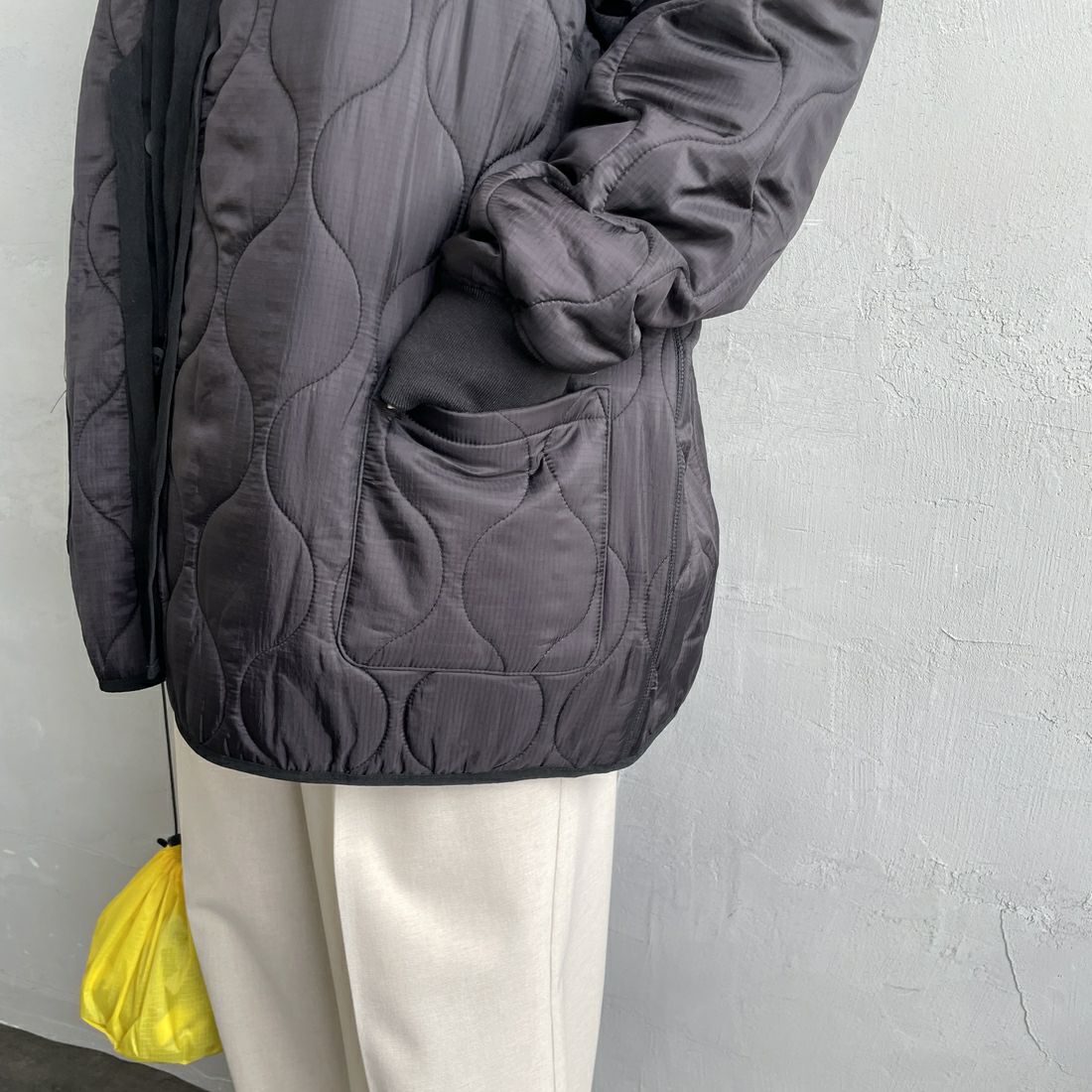 MILITARY [ミリタリー] 別注 M-65 キルティングライナージャケット [T-25789001-JF] BLACK &&モデル身長：159cm 着用サイズ：M&&