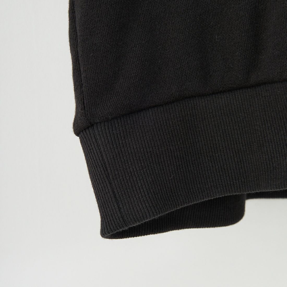 MANHATTAN PORTAGE [マンハッタンポーテージ] 別注 ポケット刺繍 リンガークルーネックスウェット [25FWMP-IN70-JF] BLACK