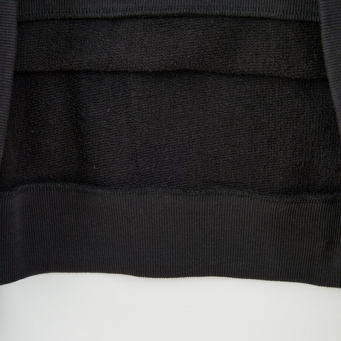 MANHATTAN PORTAGE [マンハッタンポーテージ] 別注 ポケット刺繍 リンガークルーネックスウェット [25FWMP-IN70-JF] BLACK