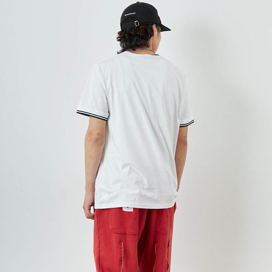 FRED PERRY [フレッドペリー] ツインティップTシャツ [M1588] 100 WHITE &&モデル身長：179cm 着用サイズ：L&&