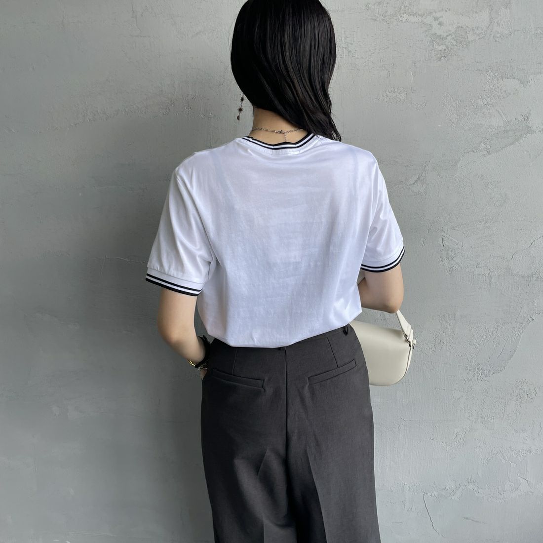 FRED PERRY [フレッドペリー] ツインティップTシャツ [M1588] 100 WHITE &&モデル身長：160cm 着用サイズ：XS&&