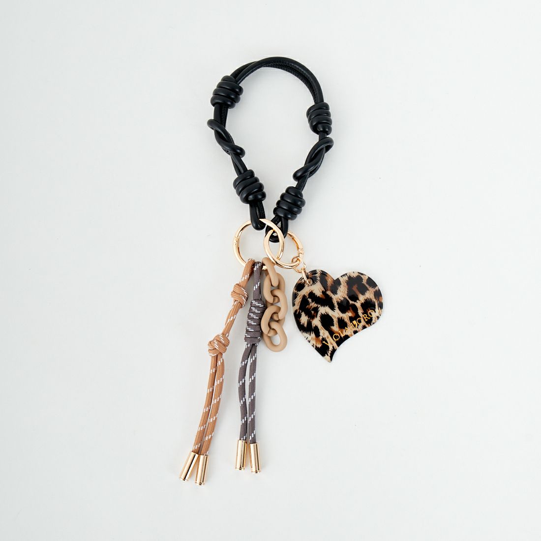 VIOLAd'ORO [ヴィオラドーロ] アクリル×コード バッグチャーム [V-5078] L.HEART/BK