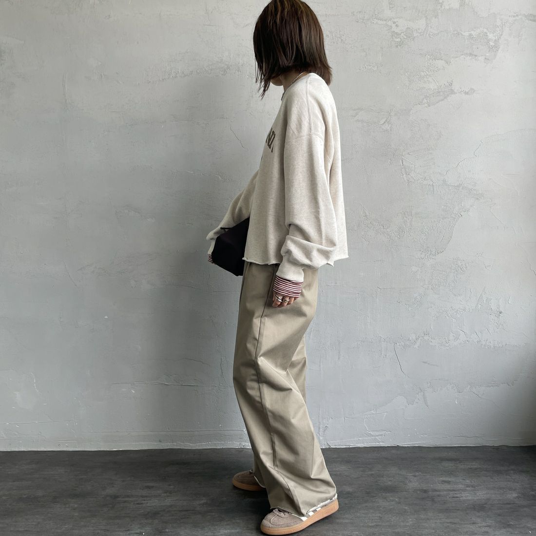 Americana × JEANS FACTORY [アメリカーナ × ジーンズファクトリー] 別注 カレッジプリント カットオフスウェット [BRF-736A-1-JF] ｵｰﾄﾐｰﾙ &&モデル身長：158cm 着用サイズ：ONE SIZE&&