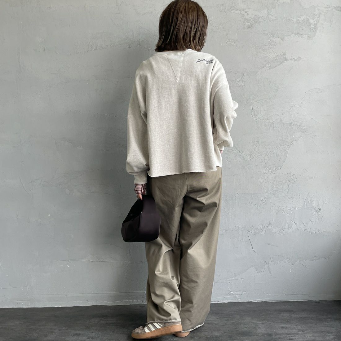 Americana × JEANS FACTORY [アメリカーナ × ジーンズファクトリー] 別注 カレッジプリント カットオフスウェット [BRF-736A-1-JF] ｵｰﾄﾐｰﾙ &&モデル身長：158cm 着用サイズ：ONE SIZE&&