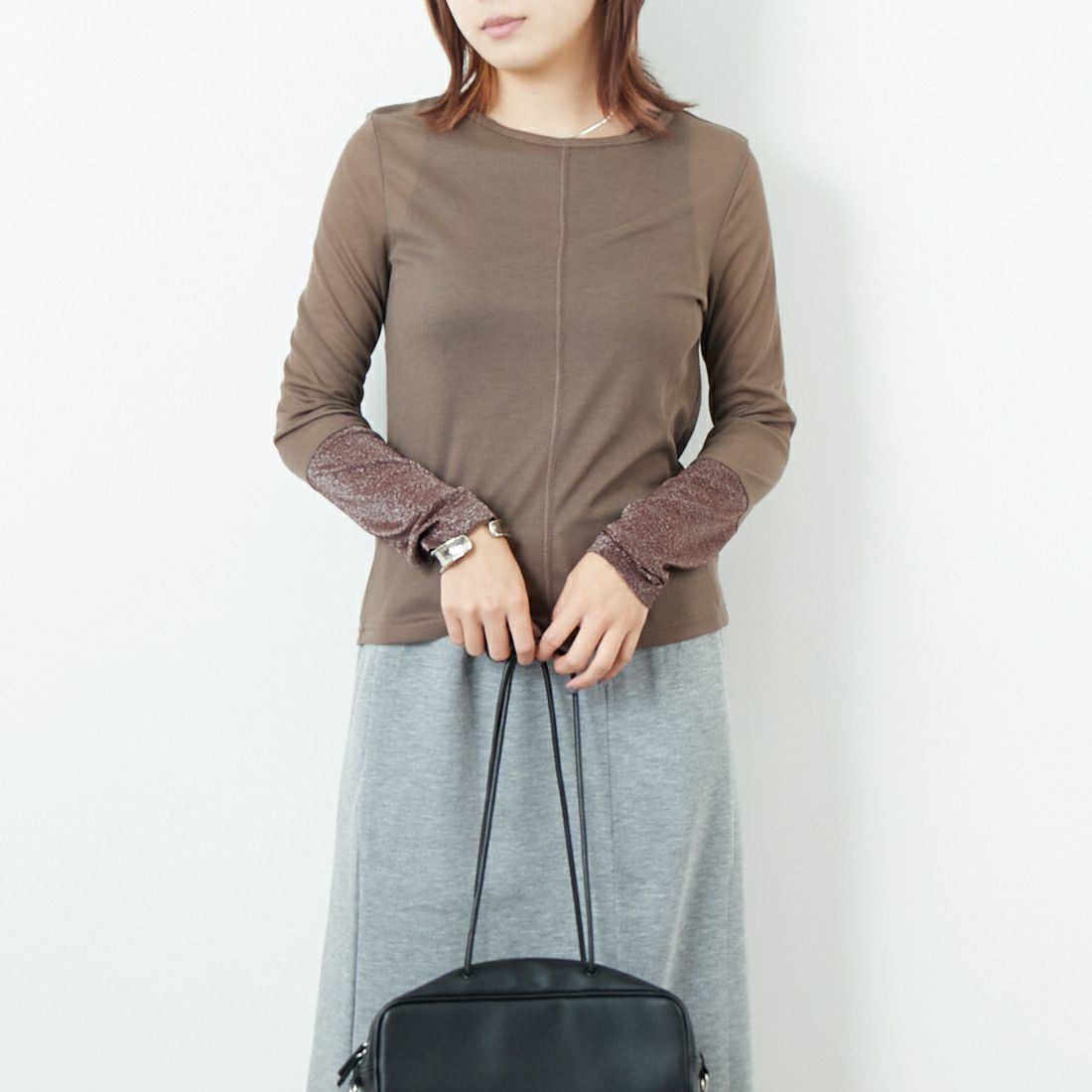 Jf Ready Made [ジェイエフレディメイド] 2WAYラメカフスインナー [922-24103] ﾌﾞﾗｳﾝ &&モデル身長：167cm 着用サイズ：F&&