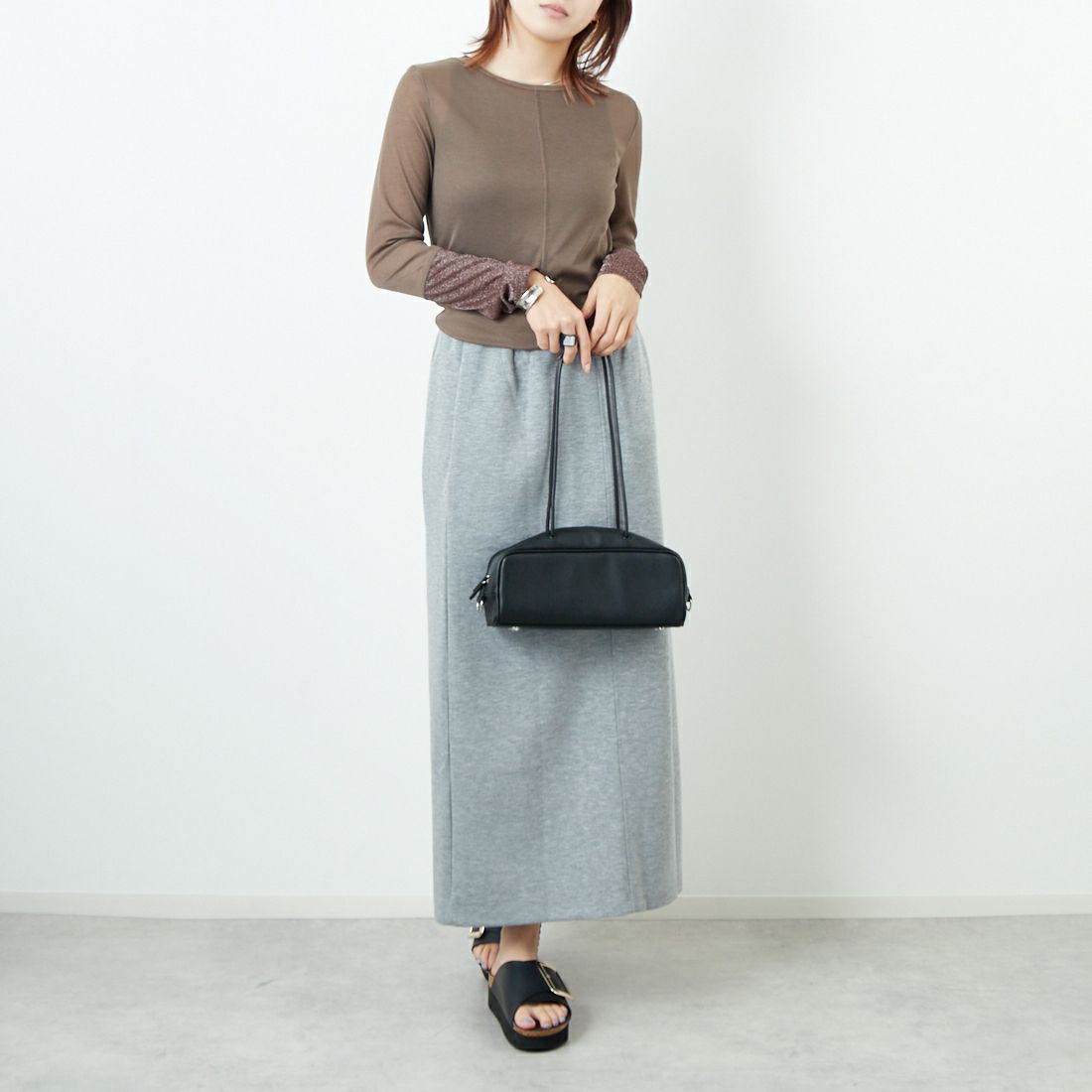 Jf Ready Made [ジェイエフレディメイド] 2WAYラメカフスインナー [922-24103] ﾌﾞﾗｳﾝ &&モデル身長：167cm 着用サイズ：F&&