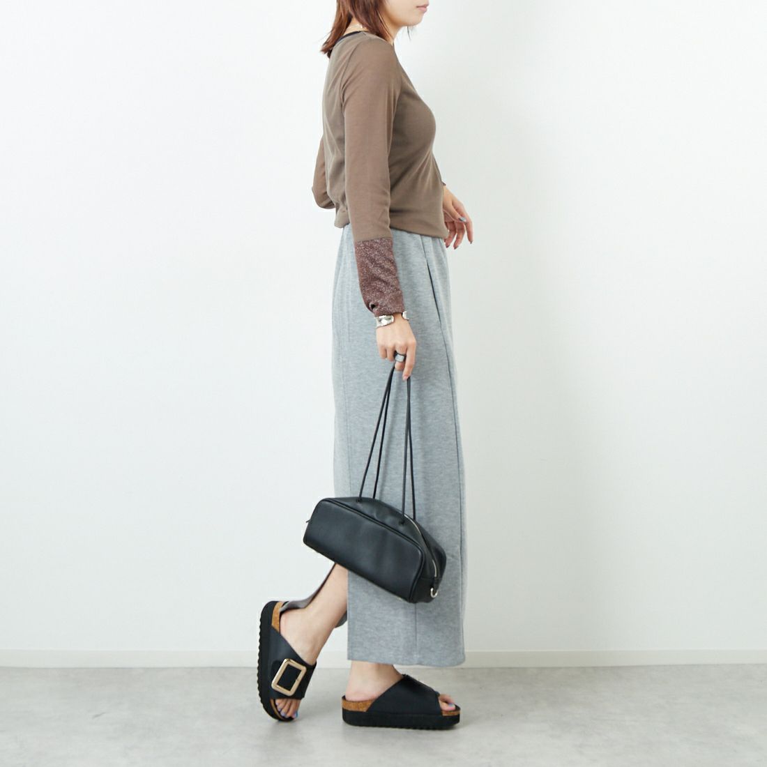 Jf Ready Made [ジェイエフレディメイド] 2WAYラメカフスインナー [922-24103] ﾌﾞﾗｳﾝ &&モデル身長：167cm 着用サイズ：F&&