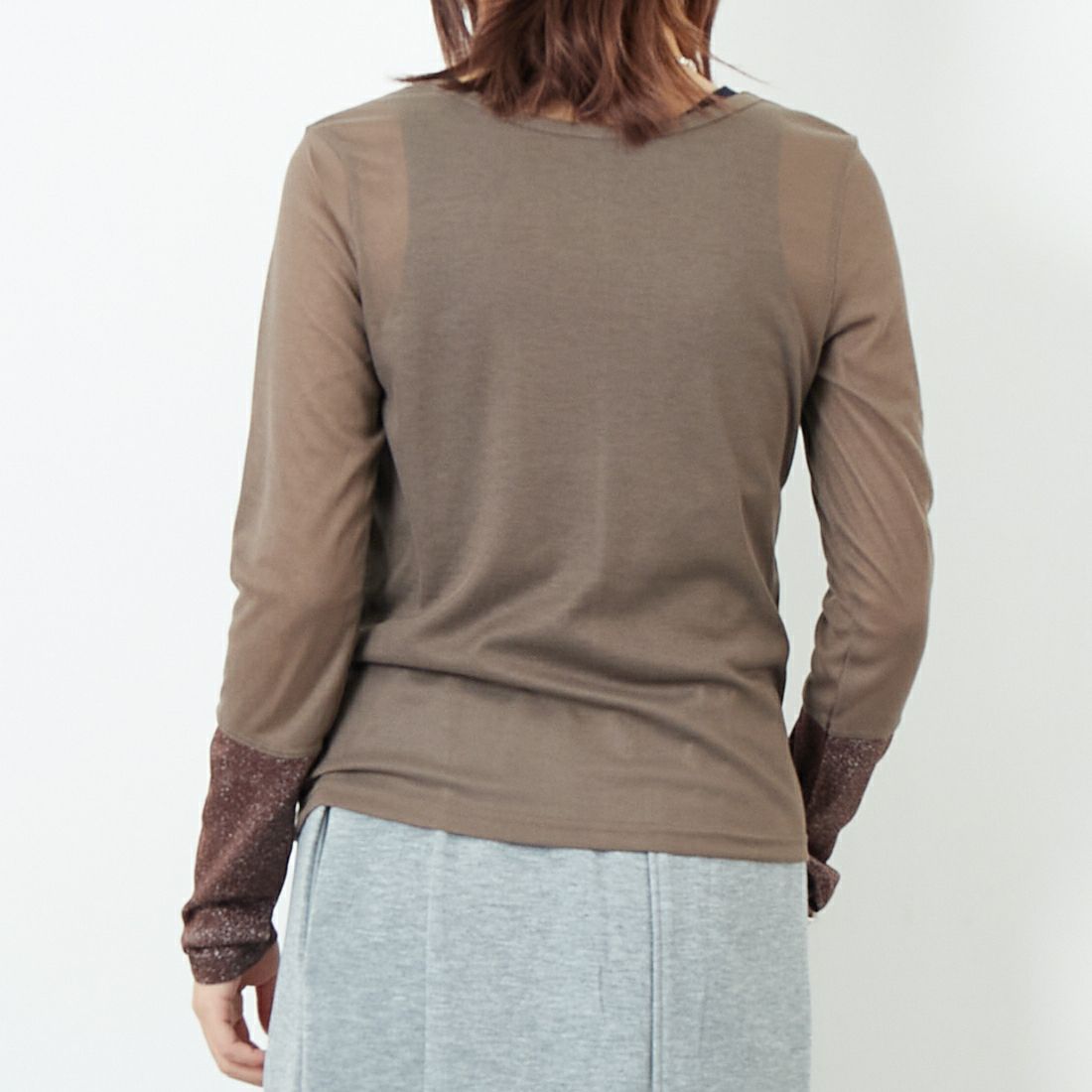 Jf Ready Made [ジェイエフレディメイド] 2WAYラメカフスインナー [922-24103] ﾌﾞﾗｳﾝ &&モデル身長：167cm 着用サイズ：F&&