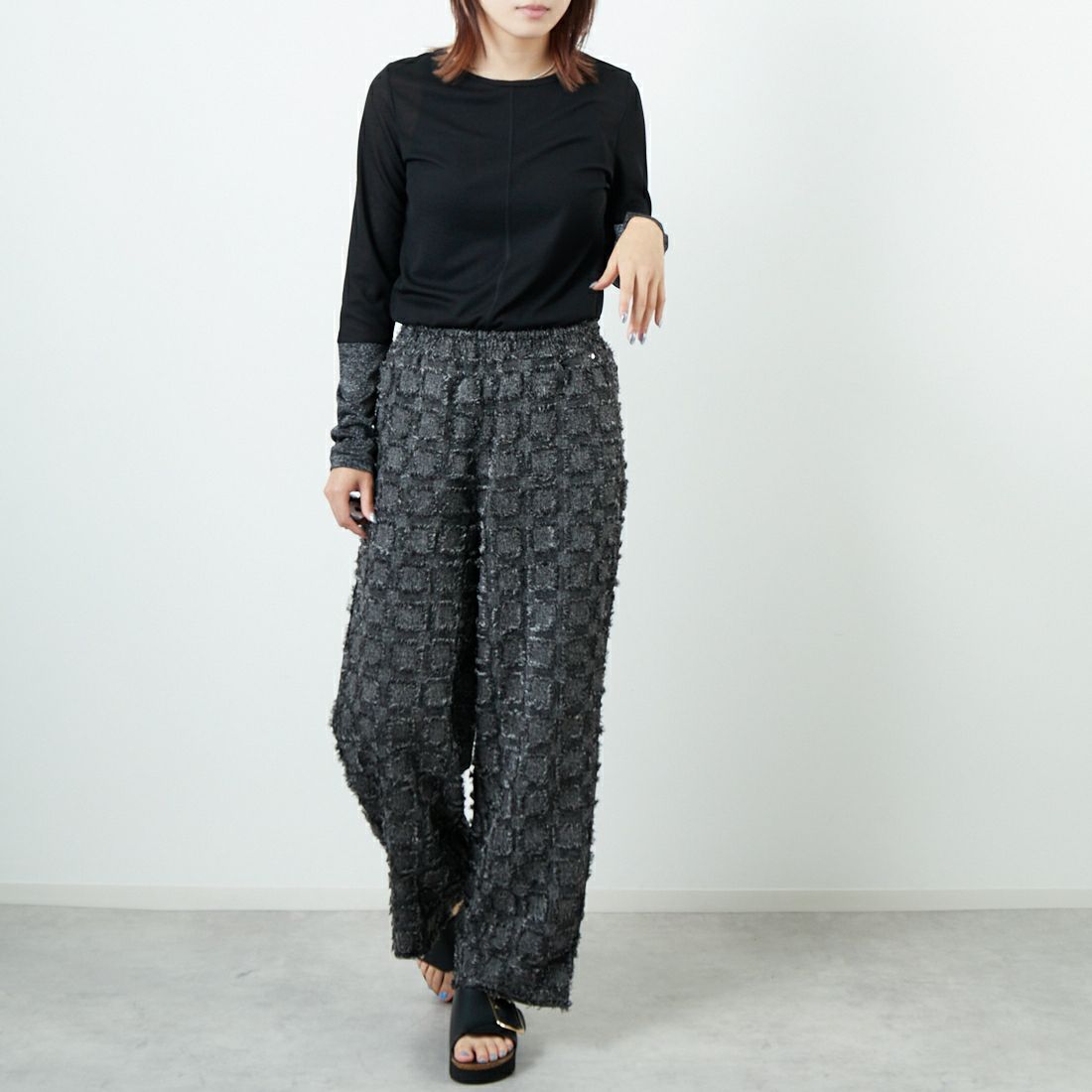 Jf Ready Made [ジェイエフレディメイド] 2WAYラメカフスインナー [922-24103] ﾌﾞﾗｯｸ &&モデル身長：167cm 着用サイズ：F&&