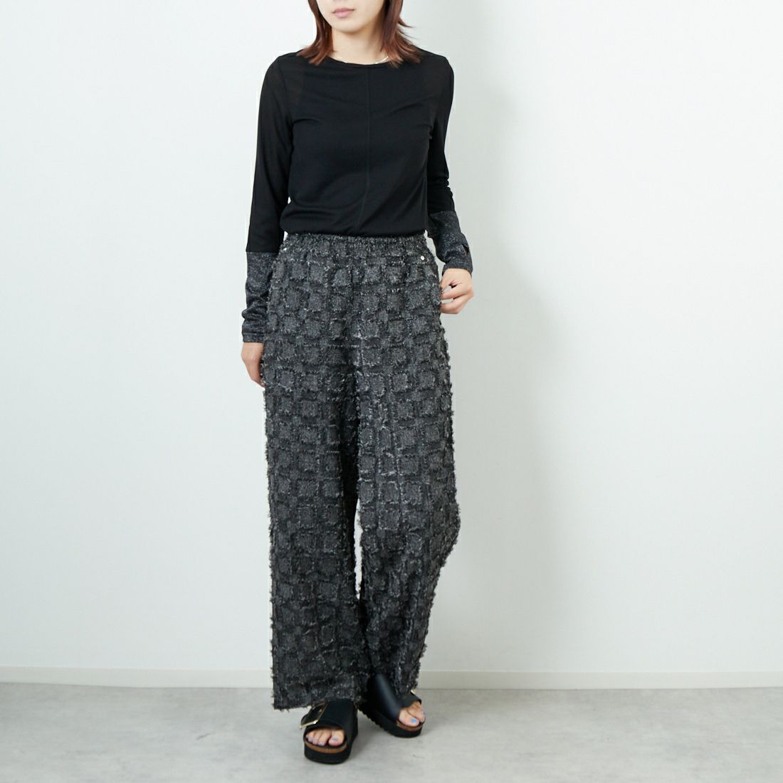 Jf Ready Made [ジェイエフレディメイド] 2WAYラメカフスインナー [922-24103] ﾌﾞﾗｯｸ &&モデル身長：167cm 着用サイズ：F&&