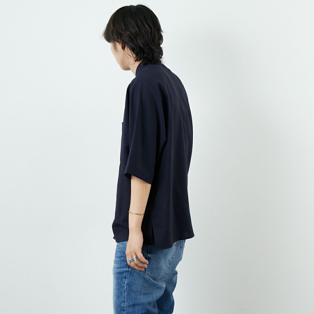 SLICK [スリック] リネンライクポプリンバンドカラーシャツ [5220111] 210 NAVY &&モデル身長：179cm 着用サイズ：2&&
