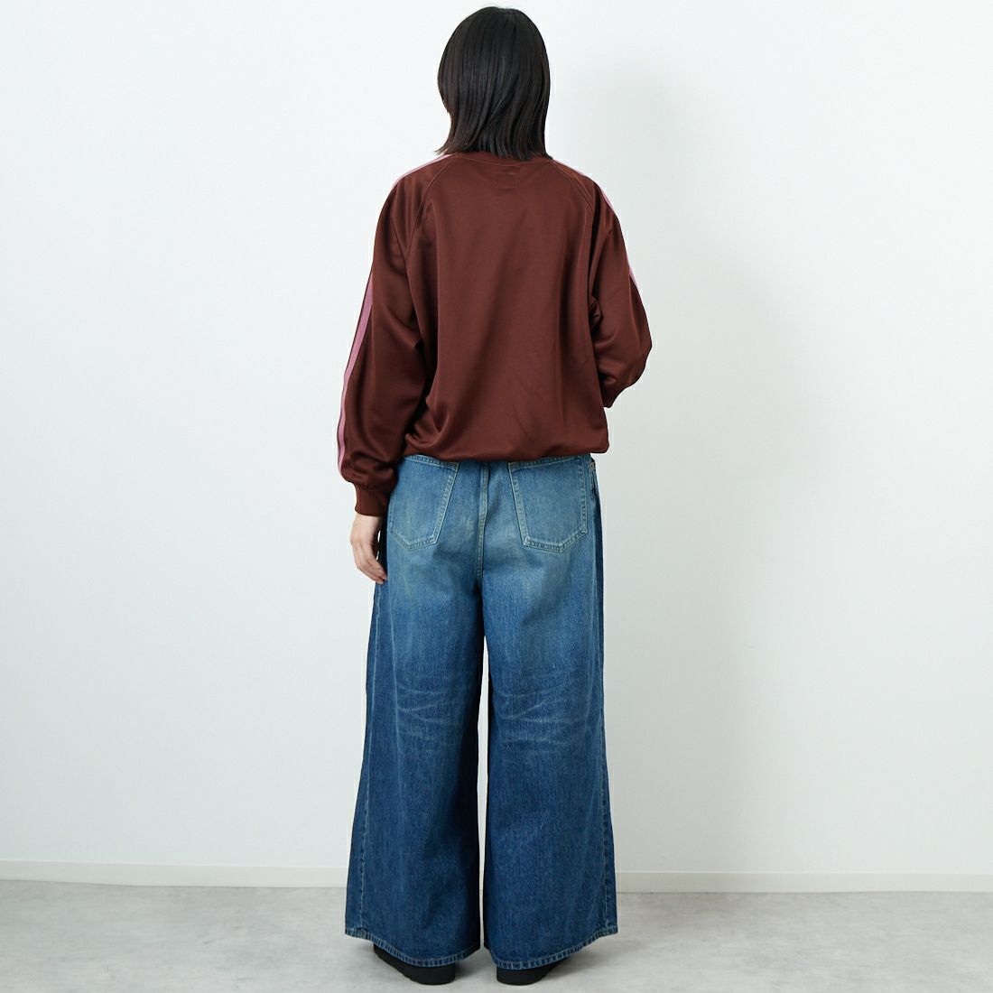 Needles [ニードルズ] トラッククルーネックシャツ [RW315] A BROWN &&モデル身長：162cm 着用サイズ：2&&