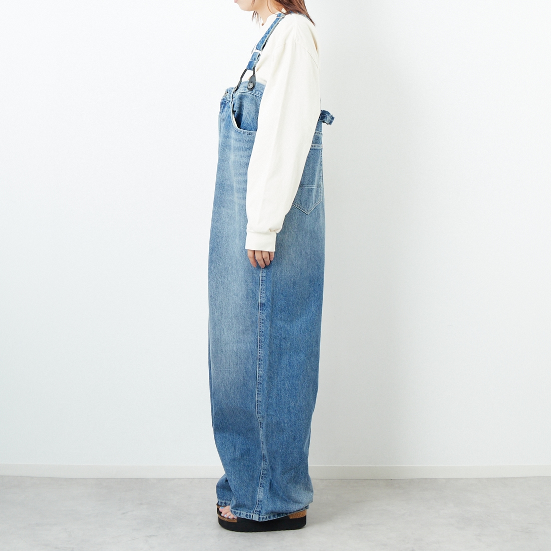 RhodolirioN [ロドリリオン] 5ポケットサスペンダーパンツ [RV1056] INDIGO &&モデル身長：167cm 着用サイズ：ONE SIZE&&