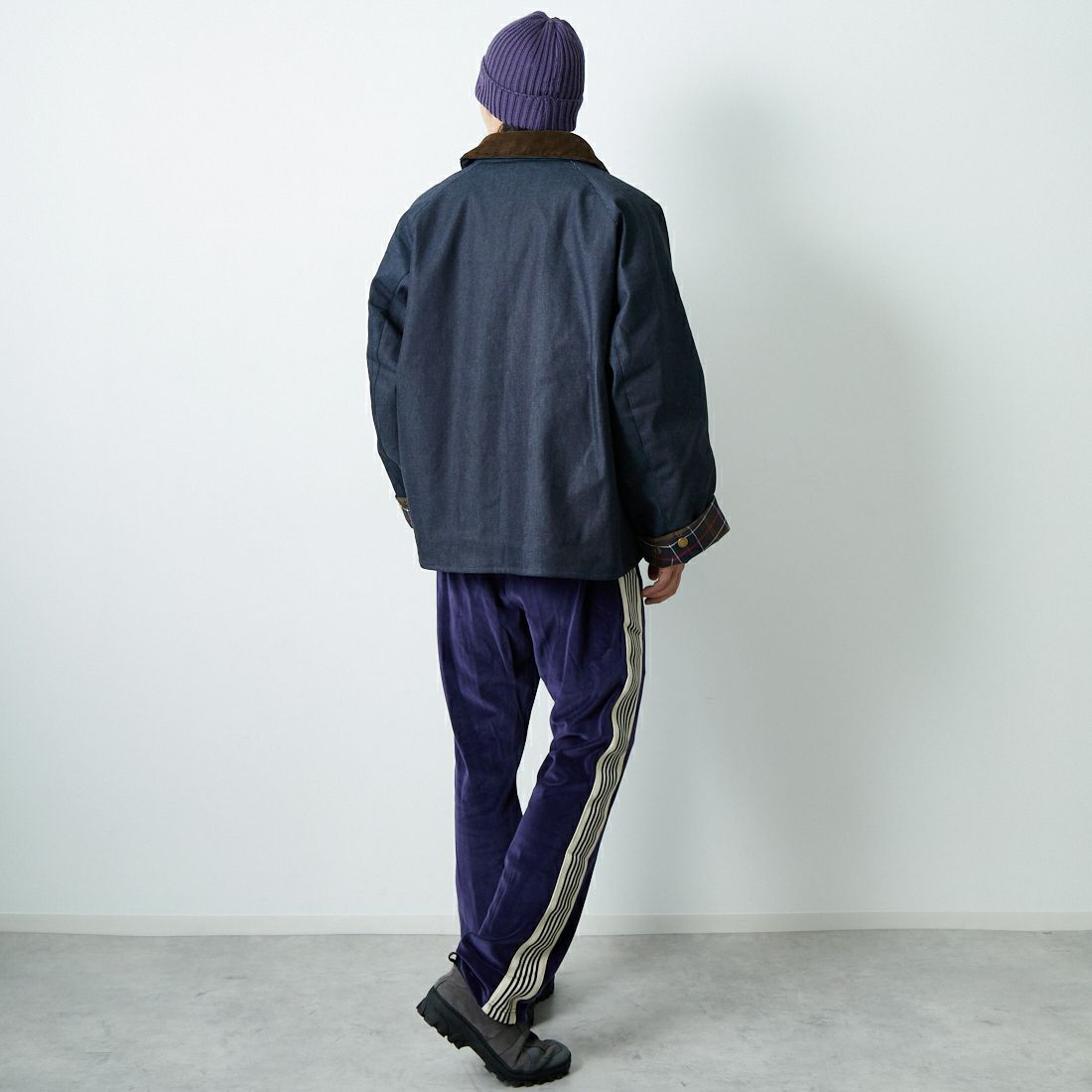 Needles [ニードルズ] ベロア ナロートラックパンツ [RW325] A NAVY &&モデル身長：179cm 着用サイズ：M&&