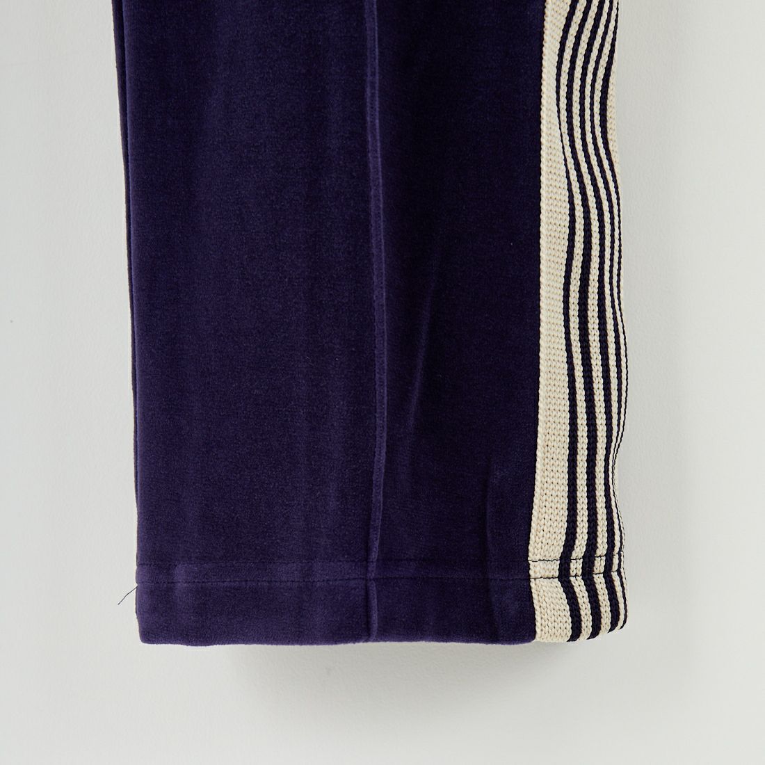 Needles [ニードルズ] ベロア ナロートラックパンツ [RW325] A NAVY