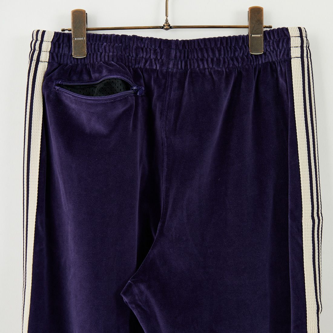 Needles [ニードルズ] ベロア ナロートラックパンツ [RW325] A NAVY
