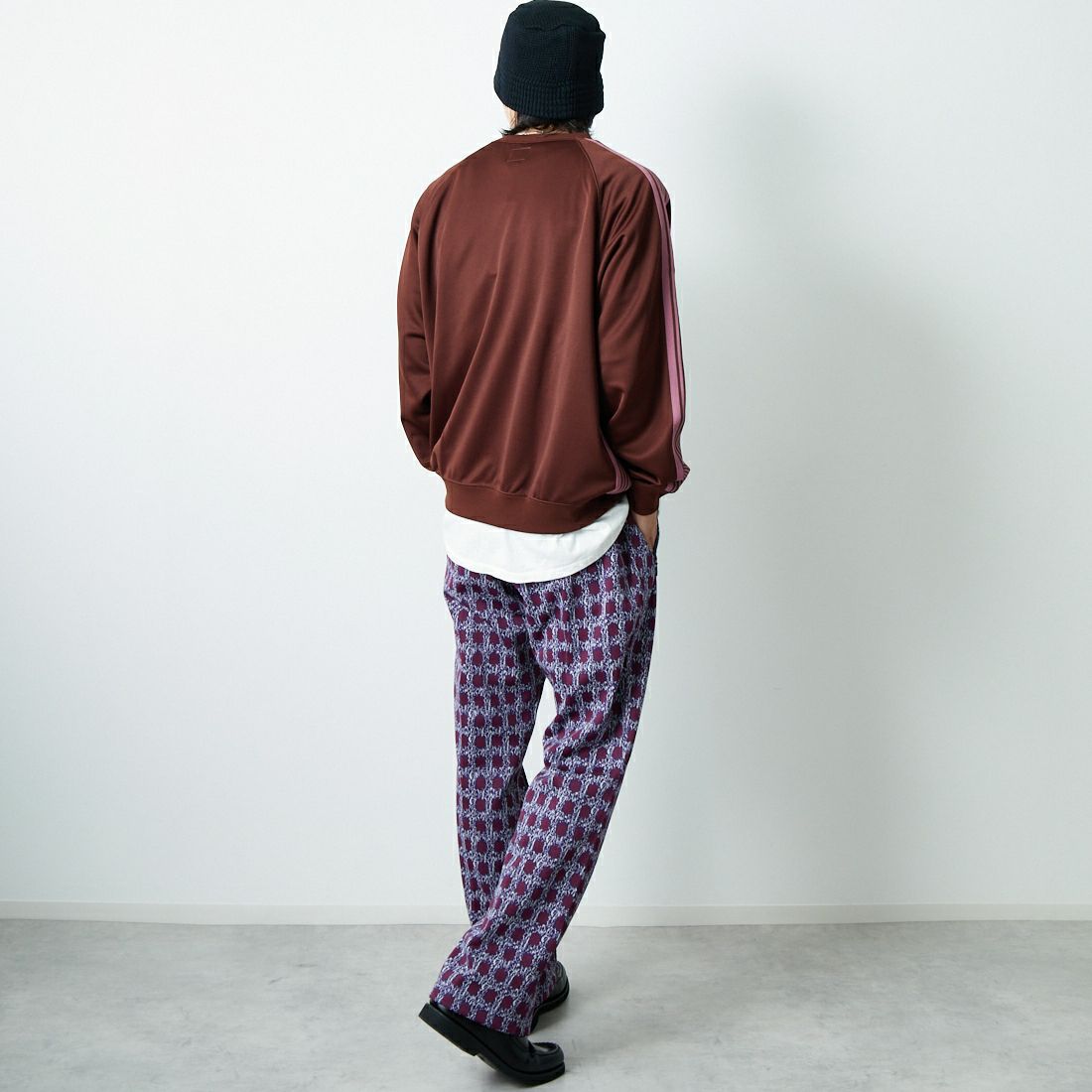 Needles [ニードルズ] トラッククルーネックシャツ [RW315] A BROWN &&モデル身長：179cm 着用サイズ：L&&