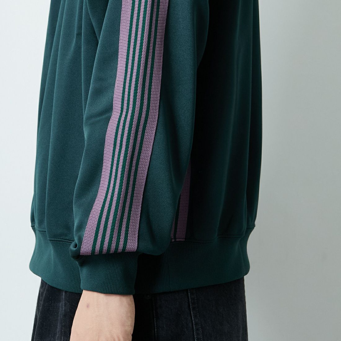 Needles [ニードルズ] トラッククルーネックシャツ [RW315] B GREEN &&モデル身長：179cm 着用サイズ：M&&