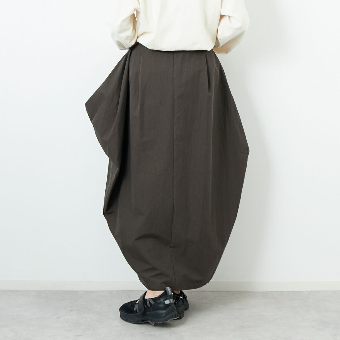 RIM.ARK [リムアーク] ドレスアップスカート [460IAS31-0591] KHA &&モデル身長：167cm 着用サイズ：36&&