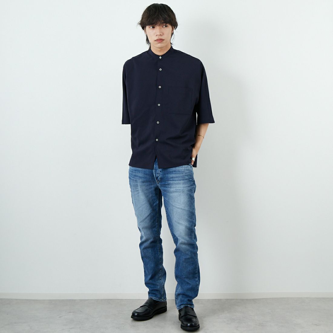 RED CARD TOKYO [レッドカード トーキョー] Rhythm+ スリムテーパードデニム [12M86801VMD] K-VINT MID &&モデル身長：179cm 着用サイズ：32&&
