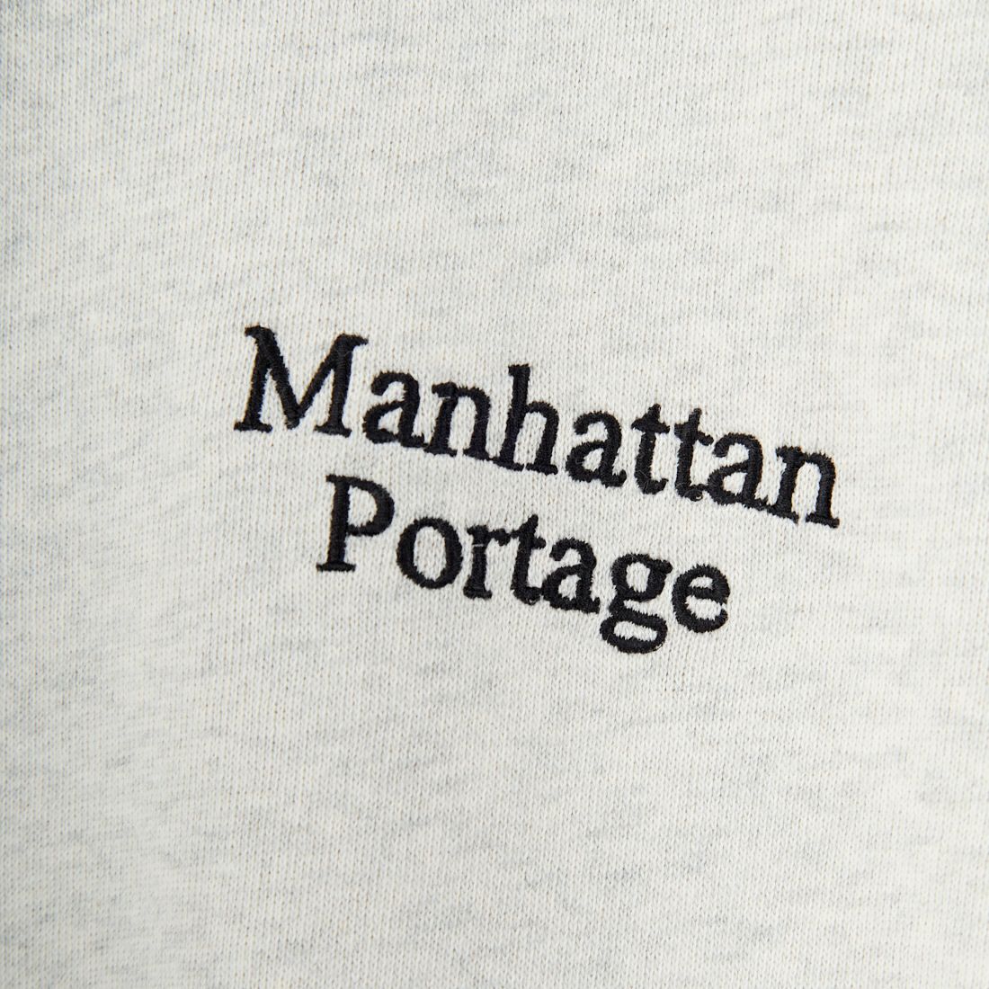 MANHATTAN PORTAGE [マンハッタンポーテージ] 別注 手書き風バック刺繍クルーネックスウェット [25FWMP-IN69-JF] OATMEAL