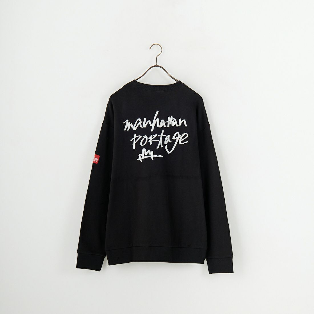 MANHATTAN PORTAGE [マンハッタンポーテージ] 別注 手書き風バック刺繍クルーネックスウェット [25FWMP-IN69-JF] BLACK
