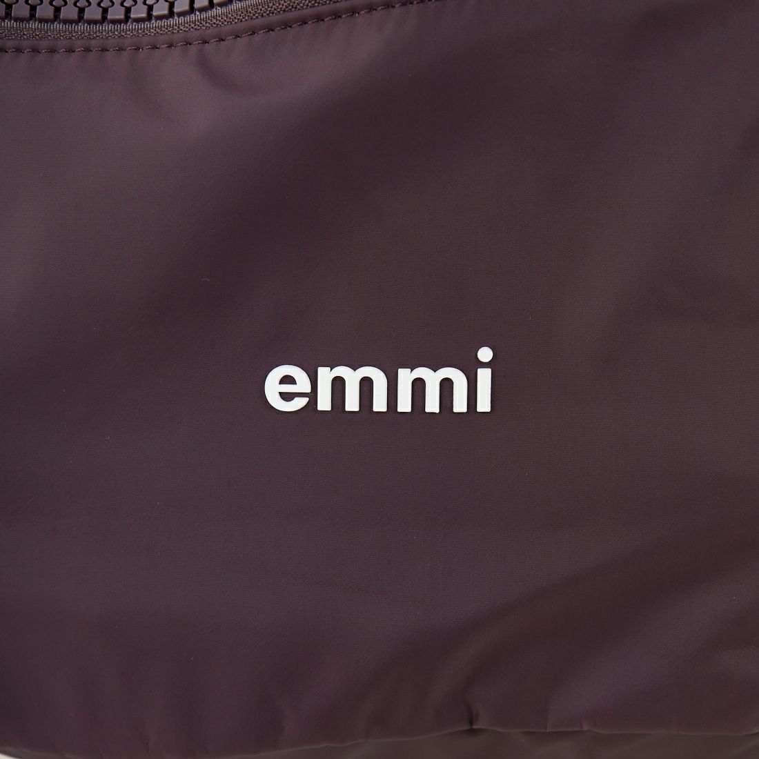 emmi [エミ] 撥水emmiロゴマルチバックパック [13WGB259305] BUR