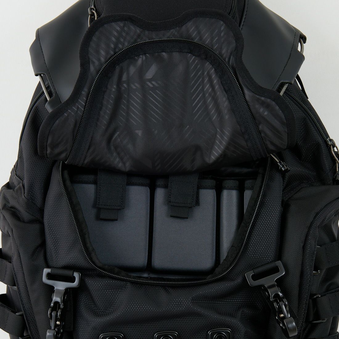 OAKLEY [オークリー] キッチンシンクバックパック [92060A] 013 S.BLAC