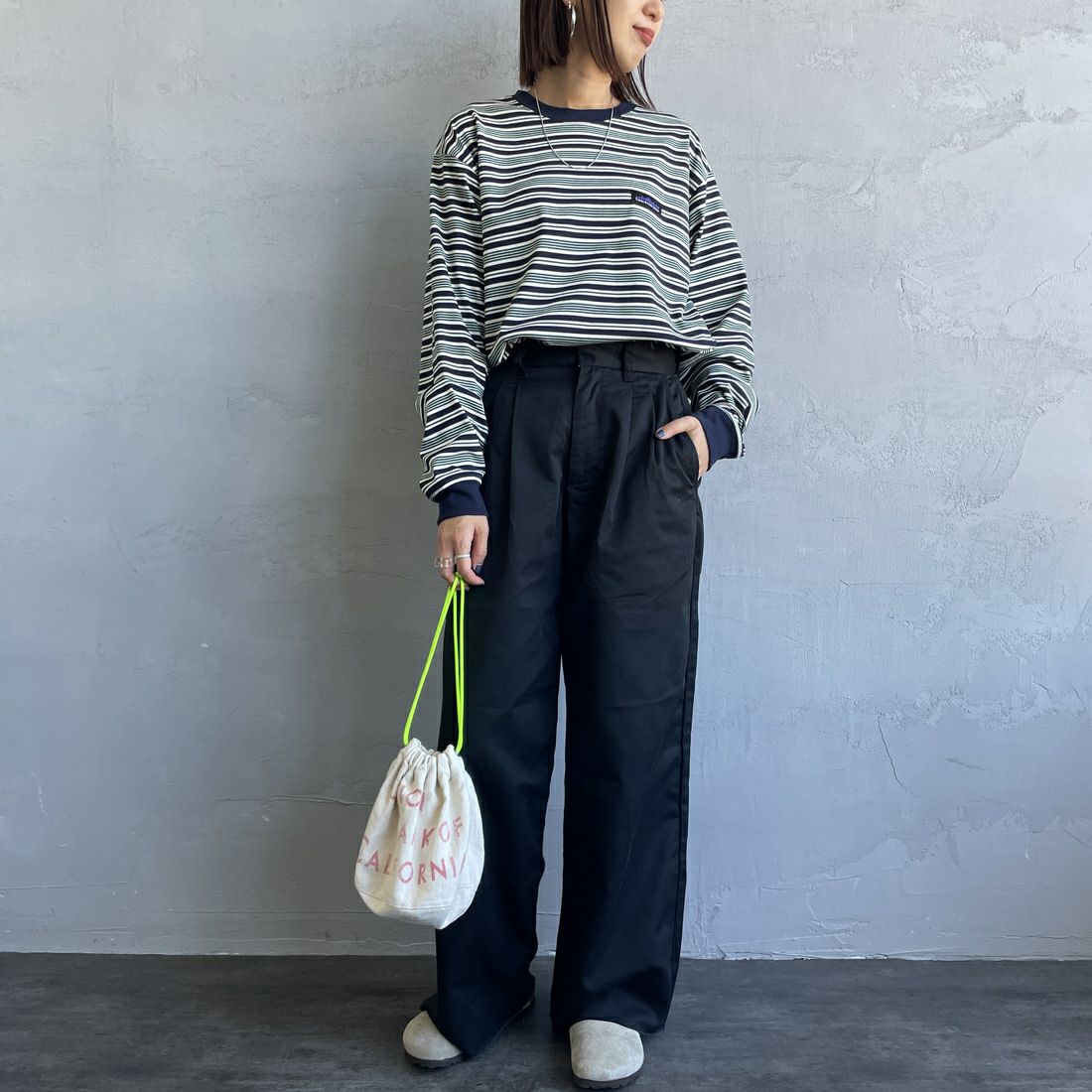 THOUSAND MILE [サウザンド マイル] ボーダーロングスリーブTシャツ [TM252TC00290] 96 GREEN &&モデル身長：159cm 着用サイズ：S&&