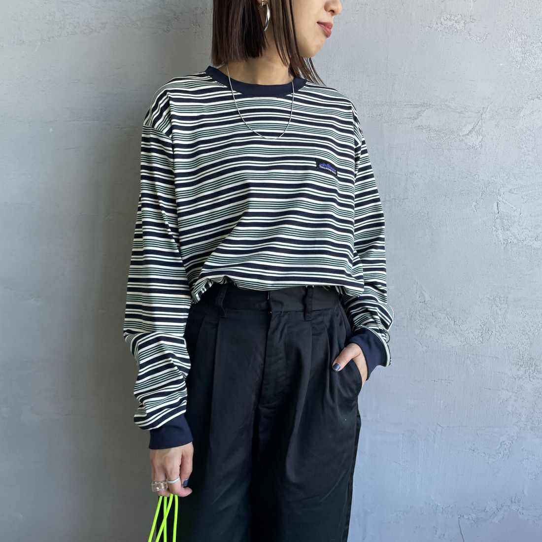 THOUSAND MILE [サウザンド マイル] ボーダーロングスリーブTシャツ [TM252TC00290] 96 GREEN &&モデル身長：159cm 着用サイズ：S&&