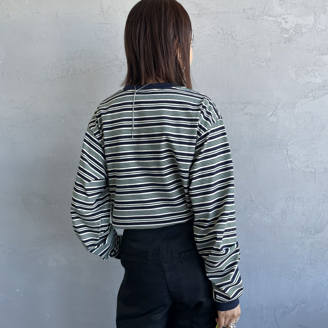 THOUSAND MILE [サウザンド マイル] ボーダーロングスリーブTシャツ [TM252TC00290] 96 GREEN &&モデル身長：159cm 着用サイズ：S&&