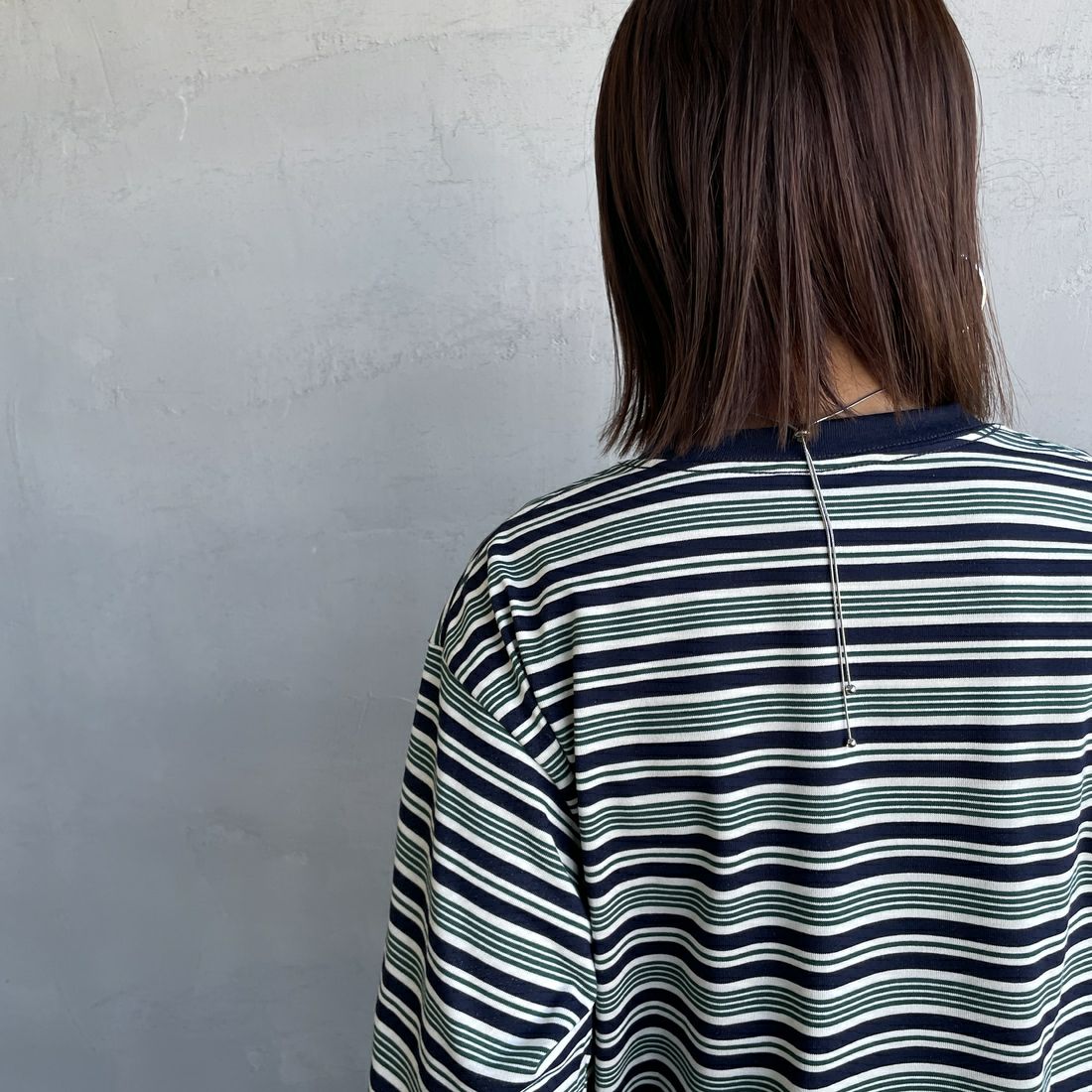 THOUSAND MILE [サウザンド マイル] ボーダーロングスリーブTシャツ [TM252TC00290] 96 GREEN &&モデル身長：159cm 着用サイズ：S&&