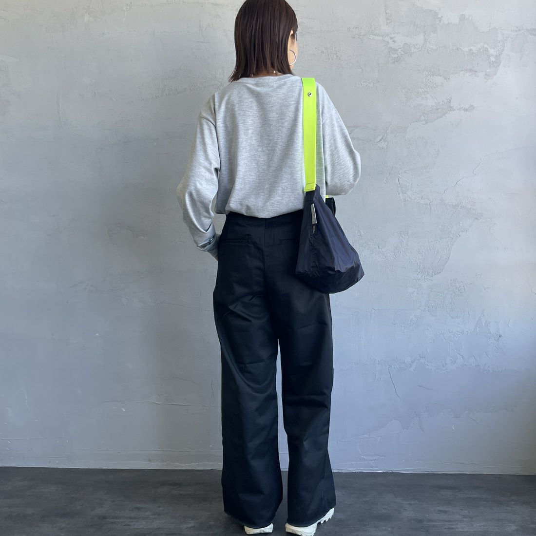 THOUSAND MILE [サウザンド マイル] ワンポイント刺繍ロゴ ロングスリーブTシャツ [TM252TC00280] 15 MD.GRY &&モデル身長：159cm 着用サイズ：S&&