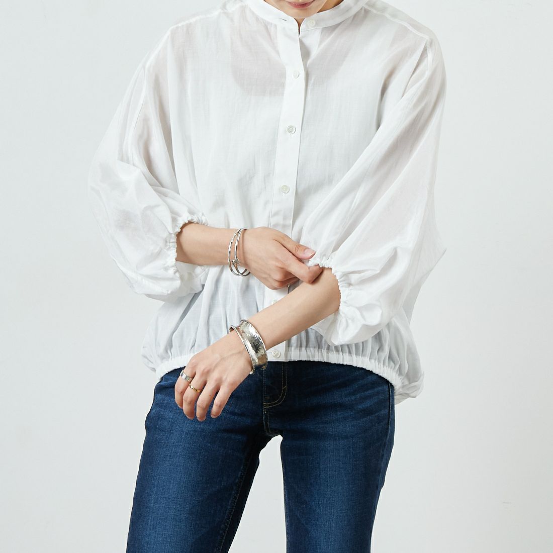 MICA&DEAL [マイカアンドディール] ドルマンパフスリーブブラウス [0125301209] OFF WHITE &&モデル身長：160cm 着用サイズ：F&&