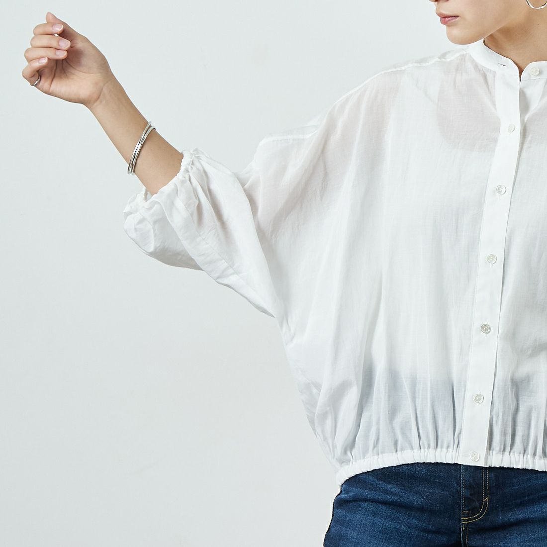 MICA&DEAL [マイカアンドディール] ドルマンパフスリーブブラウス [0125301209] OFF WHITE &&モデル身長：160cm 着用サイズ：F&&