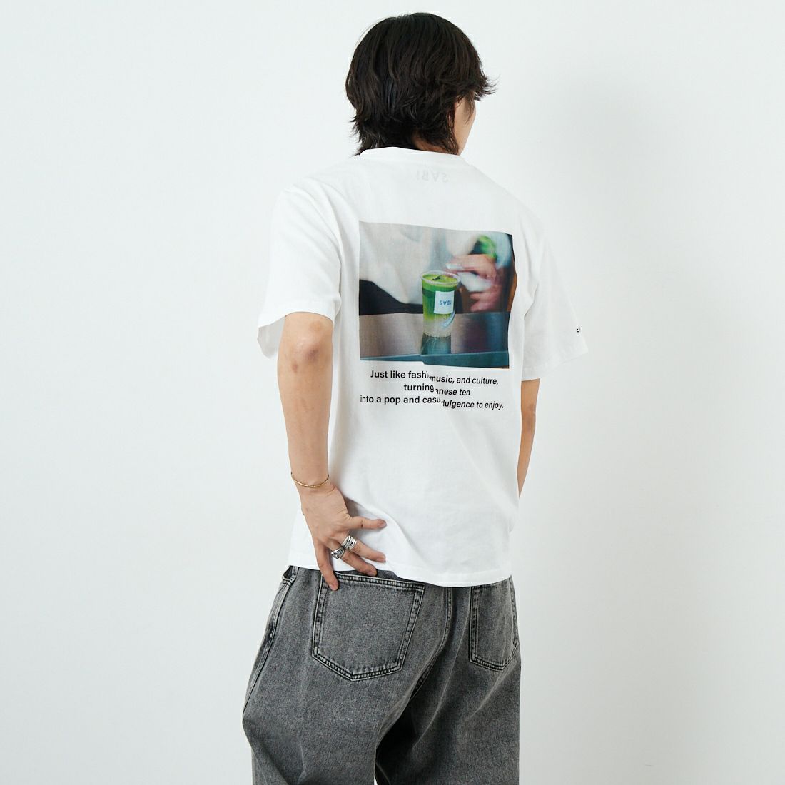 SABI [サビ] SABIコラボレーション バックプリントTシャツ [25189JF] WHITE &&モデル身長：179cm 着用サイズ：L&&