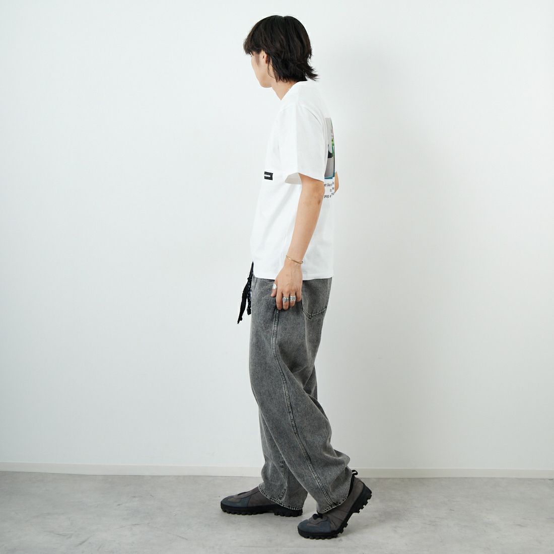 SABI [サビ] SABIコラボレーション バックプリントTシャツ [25189JF] WHITE &&モデル身長：179cm 着用サイズ：L&&