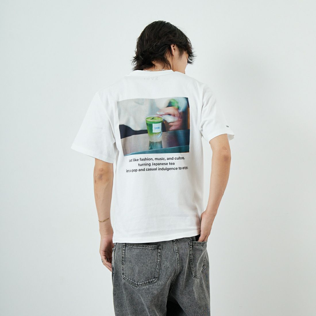 SABI [サビ] SABIコラボレーション バックプリントTシャツ [25189JF] WHITE &&モデル身長：179cm 着用サイズ：M&&