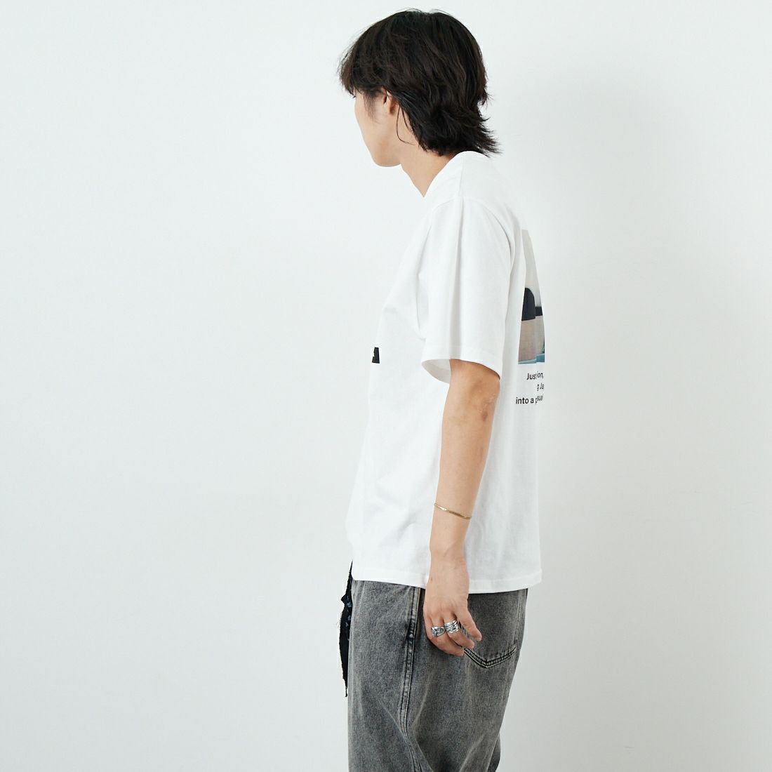 SABI [サビ] SABIコラボレーション バックプリントTシャツ [25189JF] WHITE &&モデル身長：179cm 着用サイズ：XL&&