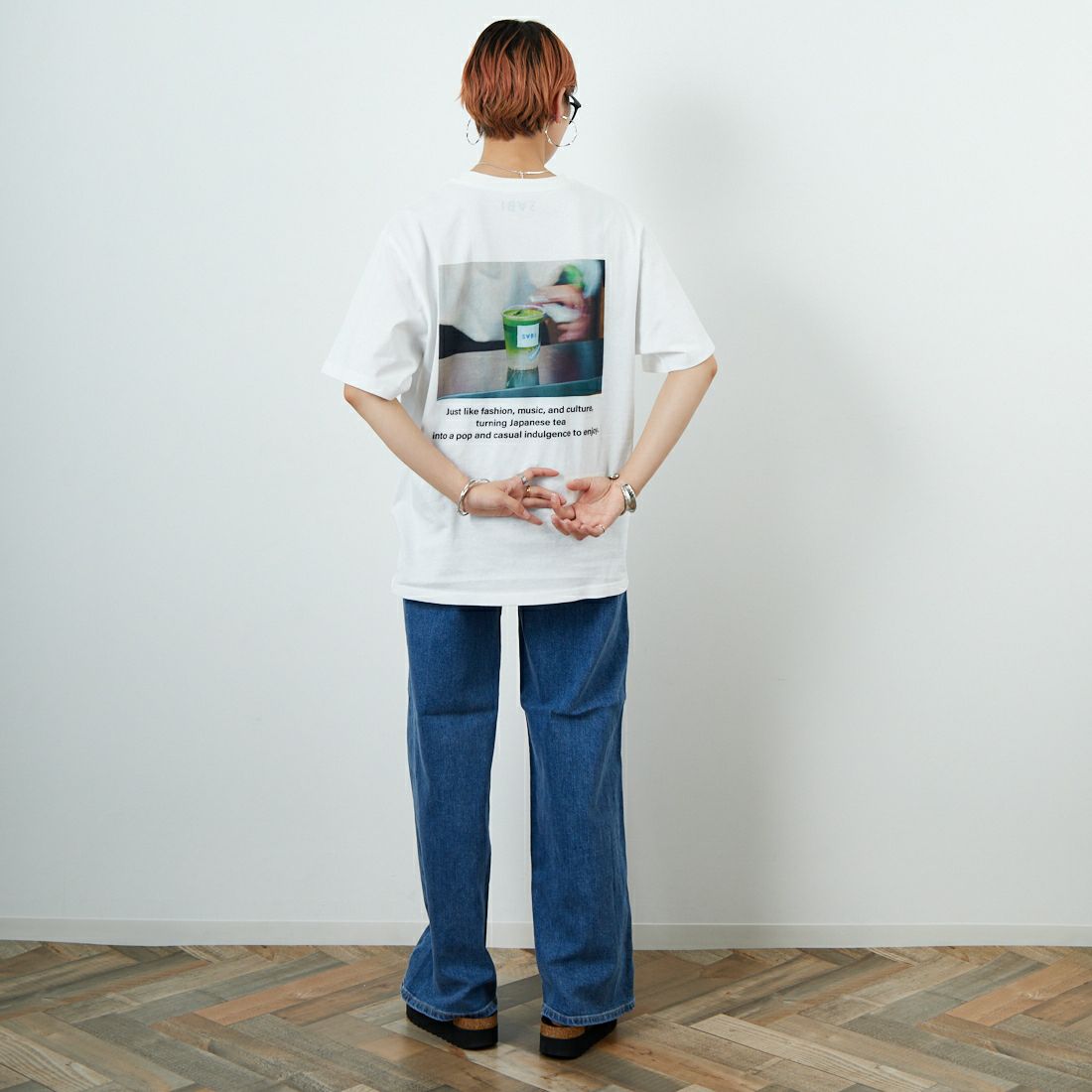 SABI [サビ] SABIコラボレーション バックプリントTシャツ [25189JF] WHITE &&モデル身長：160cm 着用サイズ：M&&