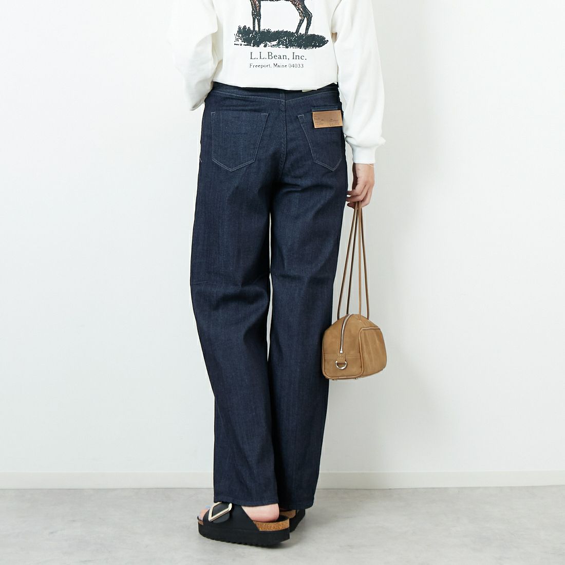 YANUK [ヤヌーク] ワイドストレート LILITH [57153077] OWI &&モデル身長：167cm 着用サイズ：25&&