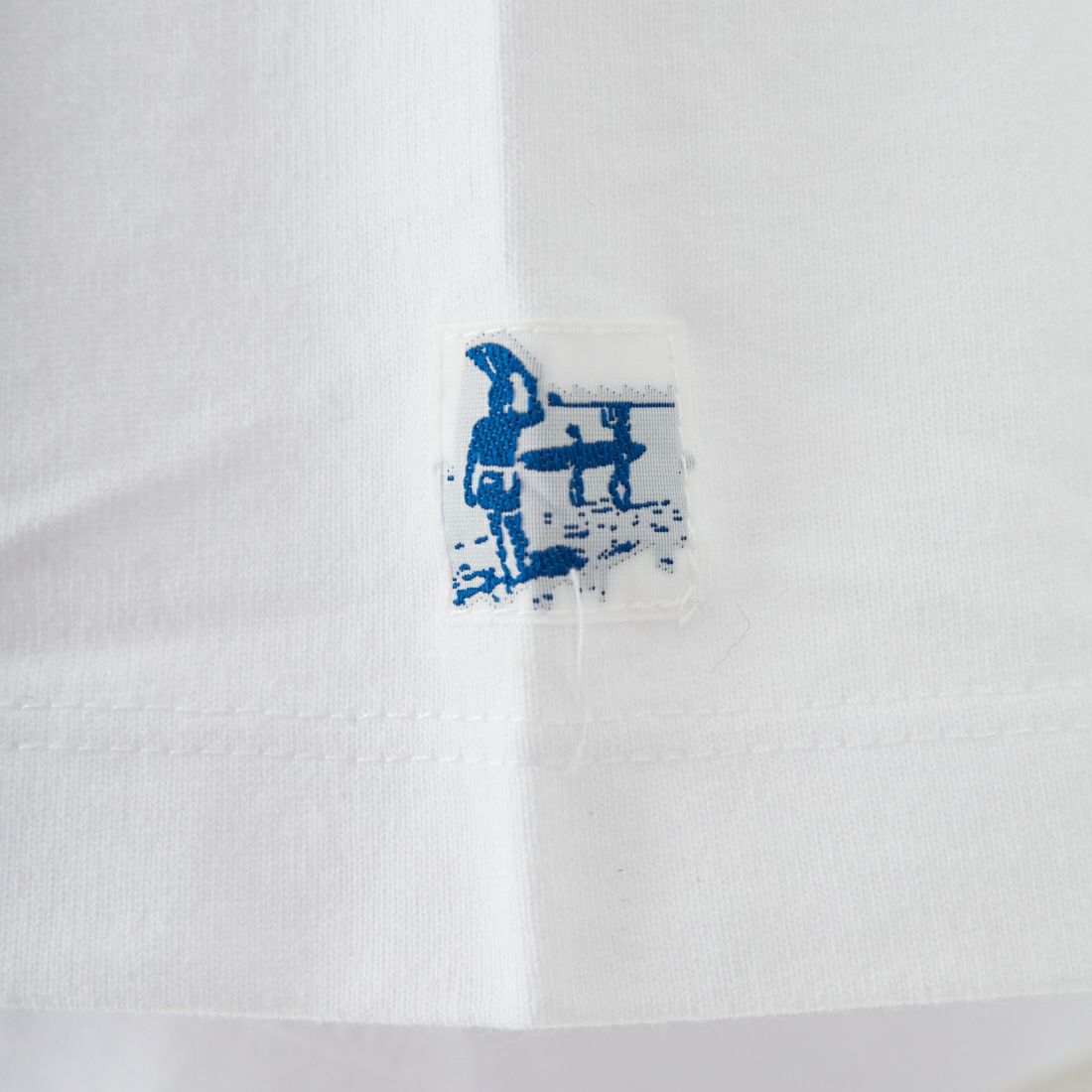 The Endless Summer [エンドレスサマー] ペインターサーファー刺繍Tシャツ [C-25574328] 07 WHITE