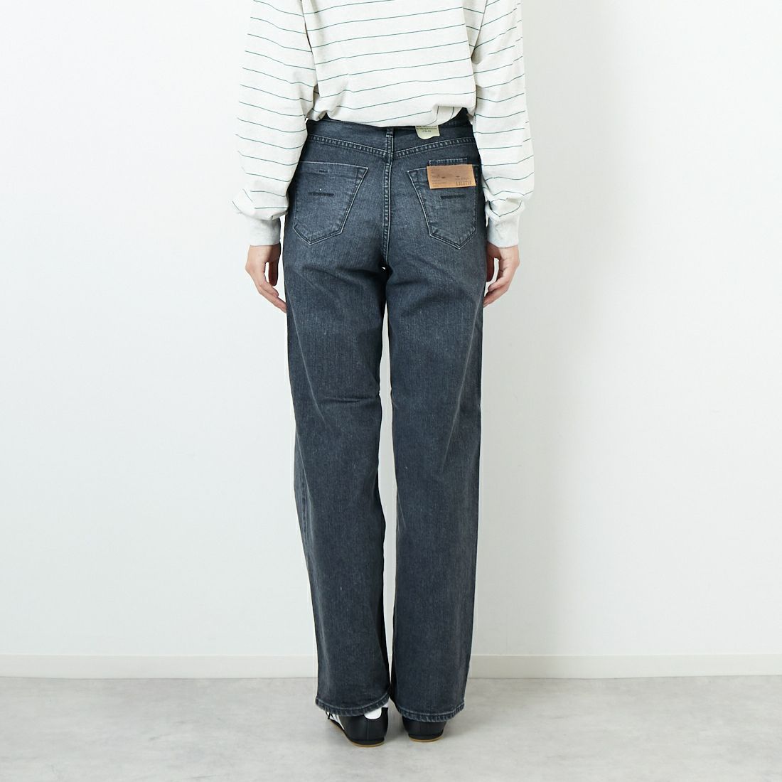 YANUK [ヤヌーク] ワイドストレート LILITH [57153079] MFG &&モデル身長：168cm 着用サイズ：25&&